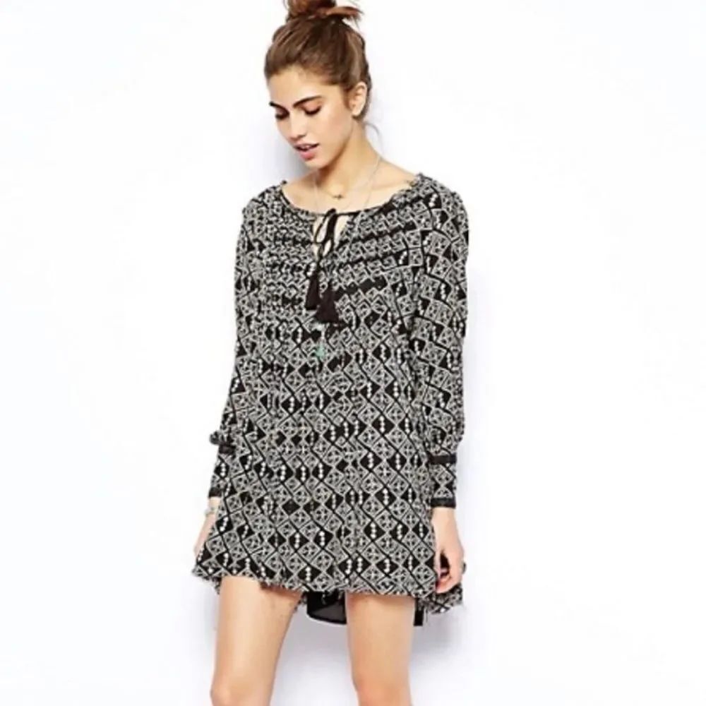 Free People Marlow Dress in Monochrome
Print size S Mini Boho black and white